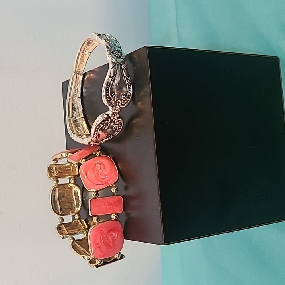 2 Fashion Bracelets